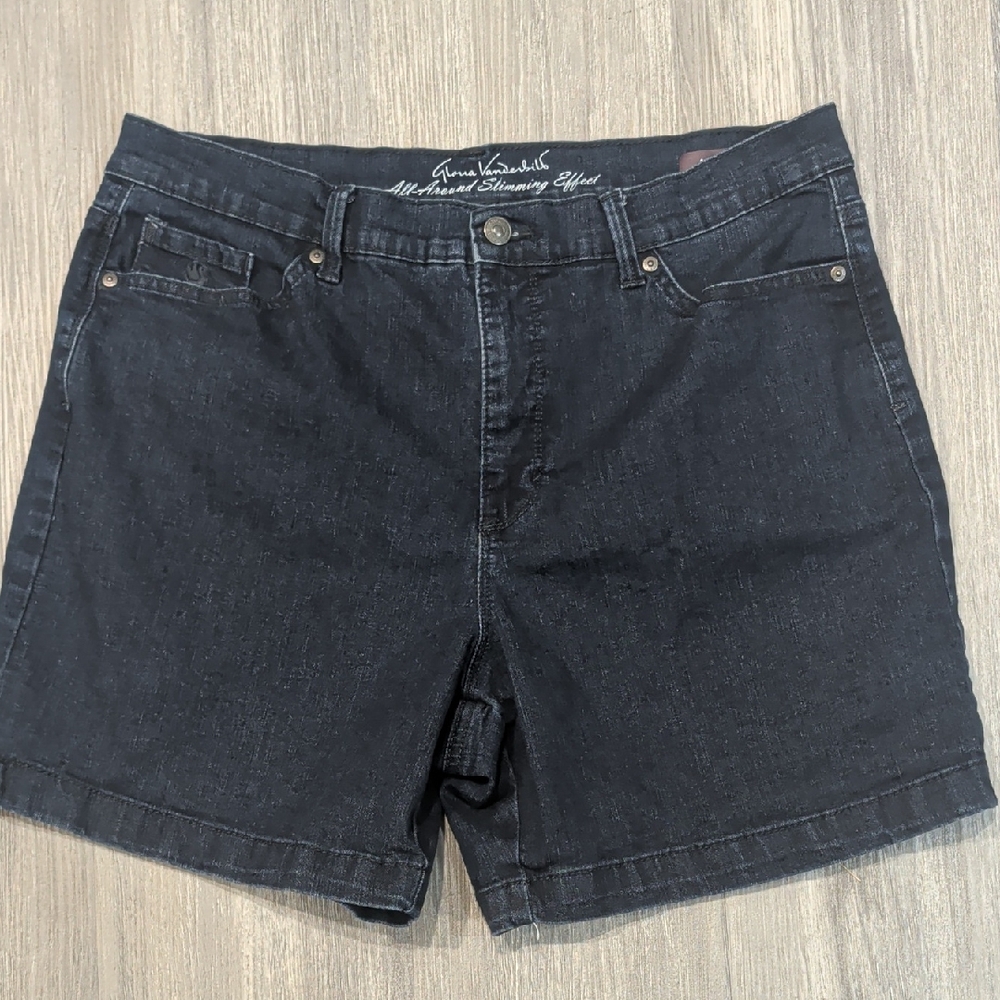 Gloria Vanderbilt Amanda All Around Slimming Shorts